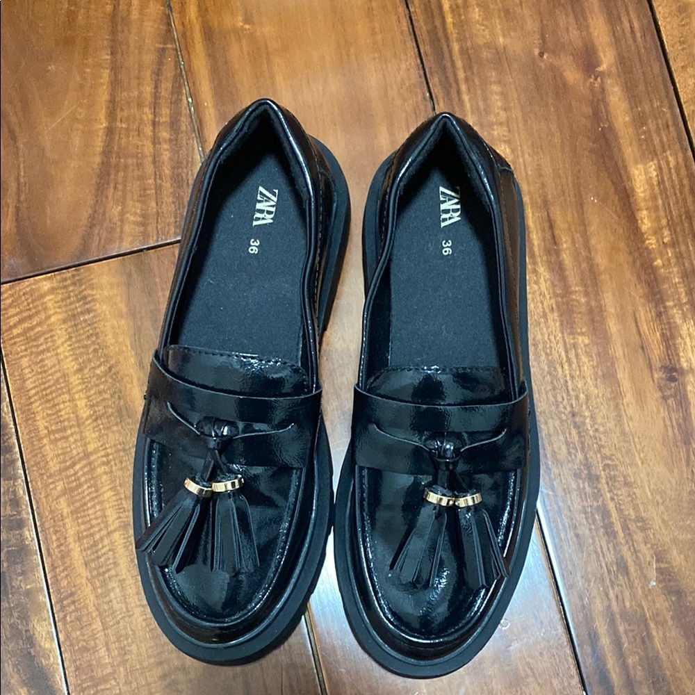 Zara Kids Black Dress Shoes with Tassels - never worn
